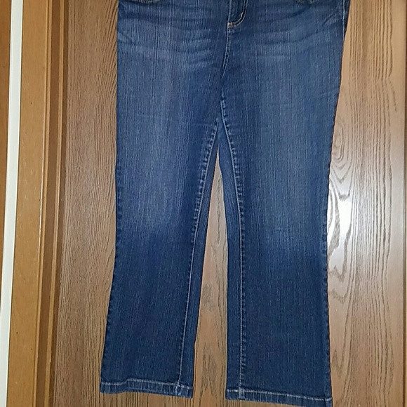 DKNY capri jeans - Picture 3 of 6
